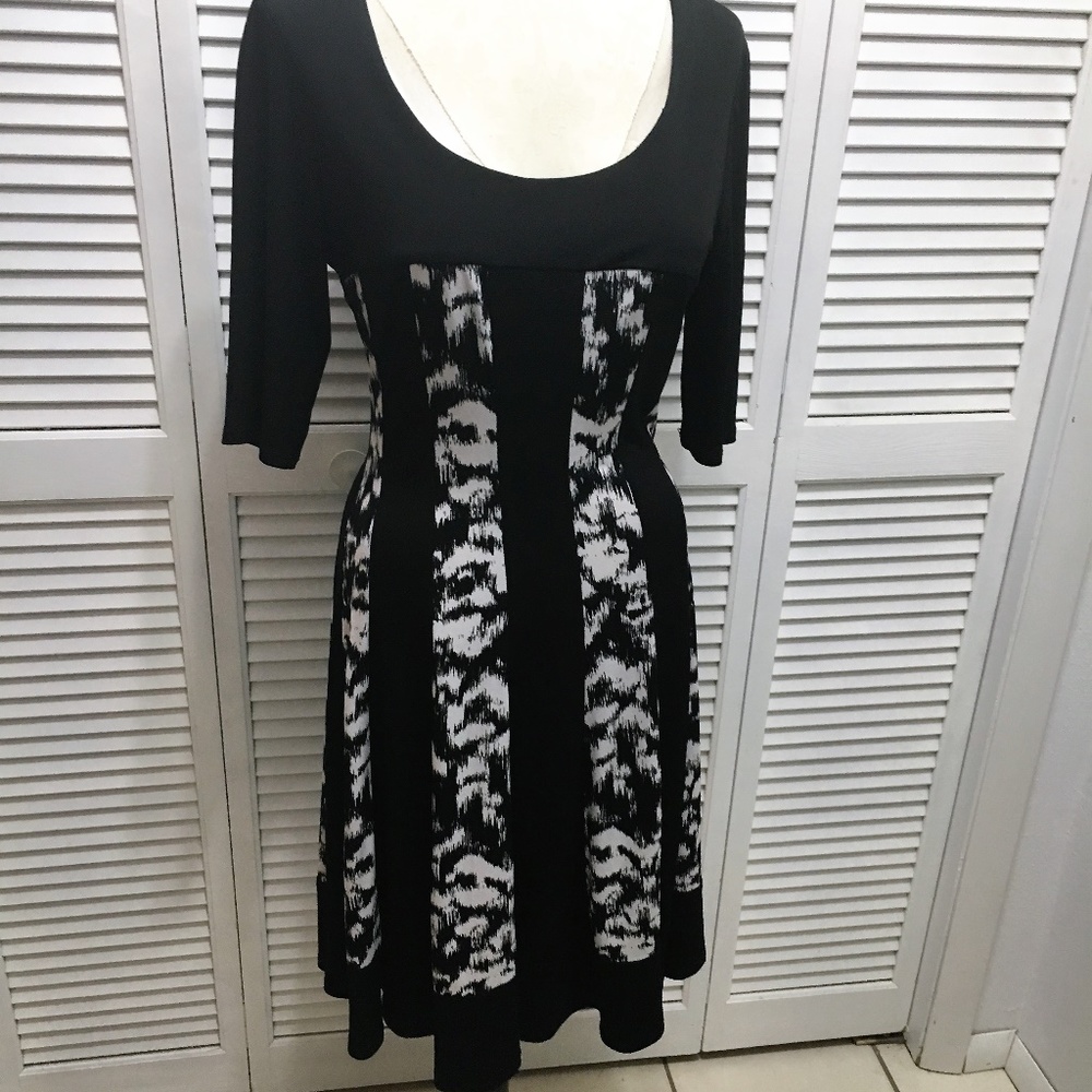 Connected Apparel Black and White Dress